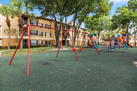 Copropriété à louer à Orlando, Floride: 3 chambres, 110.83 m2 № 2438092 - photo 11