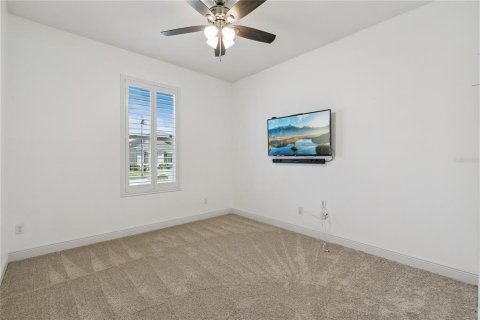 House in Winter Garden, Florida 3 bedrooms, 210.89 sq.m. № 2427063 - photo 26