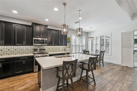 House in Winter Garden, Florida 3 bedrooms, 210.89 sq.m. № 2427063 - photo 20