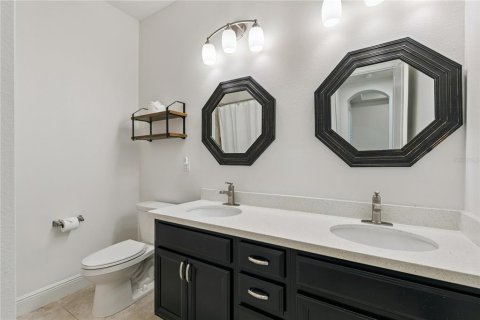 House in Winter Garden, Florida 3 bedrooms, 210.89 sq.m. № 2427063 - photo 29