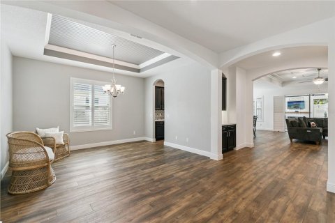 House in Winter Garden, Florida 3 bedrooms, 210.89 sq.m. № 2427063 - photo 8