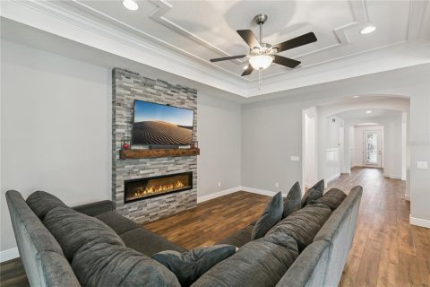 House in Winter Garden, Florida 3 bedrooms, 210.89 sq.m. № 2427063 - photo 12