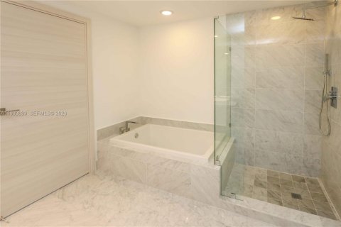 Apartment in Miami, Florida 1 bedroom, 78.87 sq.m. № 2055640 - photo 23
