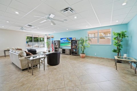 Condo in Hillsboro Beach, Florida, 2 bedrooms № 2146079 - photo 26