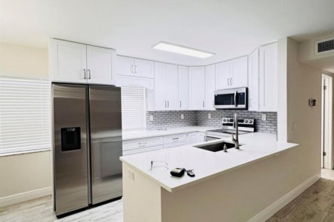 Condo in Delray Beach, Florida, 2 bedrooms  № 2169915 - photo 22
