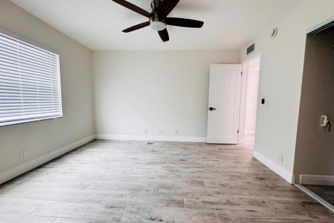 Condo in Delray Beach, Florida, 2 bedrooms  № 2169915 - photo 8