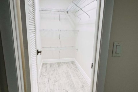 Condo in Delray Beach, Florida, 2 bedrooms  № 2169915 - photo 12