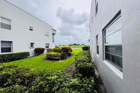 Condo in Delray Beach, Florida, 2 bedrooms  № 2169915 - photo 21