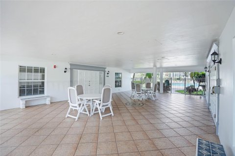 Condominio en alquiler en Lauderdale-by-the-Sea, Florida, 1 dormitorio, 69.68 m2 № 2250616 - foto 18