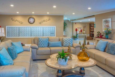 Condominio en alquiler en Lauderdale-by-the-Sea, Florida, 1 dormitorio, 69.68 m2 № 2250616 - foto 14