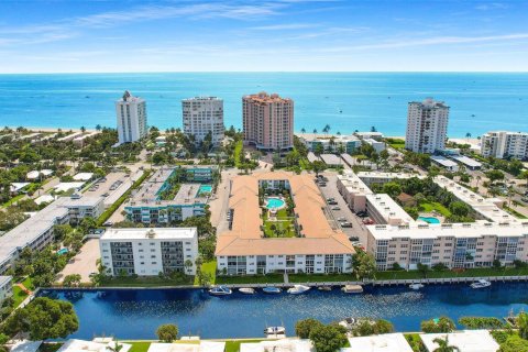 Condominio en alquiler en Lauderdale-by-the-Sea, Florida, 1 dormitorio, 69.68 m2 № 2250616 - foto 2