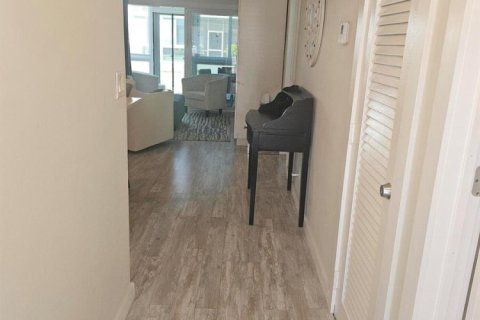 Condominio en alquiler en Lauderdale-by-the-Sea, Florida, 1 dormitorio, 69.68 m2 № 2250616 - foto 21