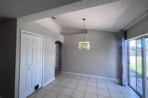 Casa en alquiler en Chuluota, Florida, 4 dormitorios, 193.98 m2 № 1895083 - foto 9