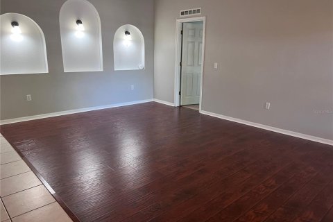 Casa en alquiler en Chuluota, Florida, 4 dormitorios, 193.98 m2 № 1895083 - foto 5