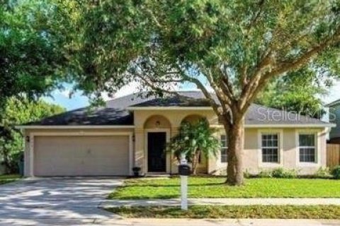 Casa en alquiler en Chuluota, Florida, 4 dormitorios, 193.98 m2 № 1895083 - foto 1