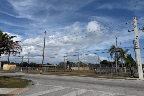 Casa en venta en Florida City, Florida, 4 dormitorios № 2028633 - foto 14