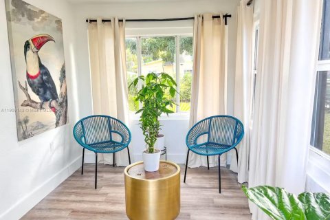 Снять в аренду виллу или дом в Майами, Флорида 3 спальни, 137.03м2, № 1965327 - фото 13