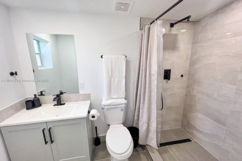 Снять в аренду виллу или дом в Майами, Флорида 3 спальни, 137.03м2, № 1965327 - фото 12