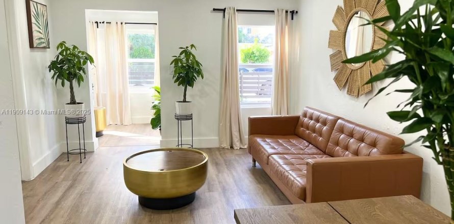 Дом в Майами, Флорида 3 спальни, 137.03м2 № 1965327