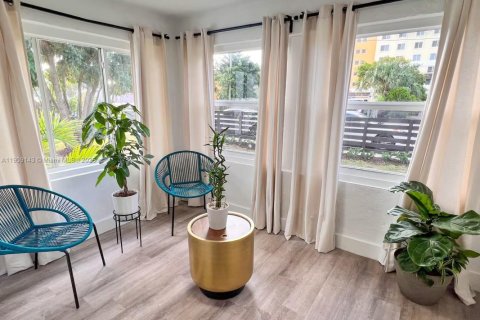 Снять в аренду виллу или дом в Майами, Флорида 3 спальни, 137.03м2, № 1965327 - фото 14