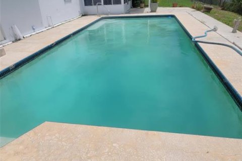 Casa en venta en Saint Petersburg, Florida, 3 dormitorios, 154.59 m2 № 1916698 - foto 14