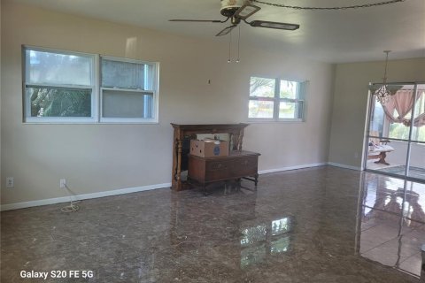 Casa en venta en Saint Petersburg, Florida, 3 dormitorios, 154.59 m2 № 1916698 - foto 17