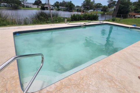 Casa en venta en Saint Petersburg, Florida, 3 dormitorios, 154.59 m2 № 1916698 - foto 2