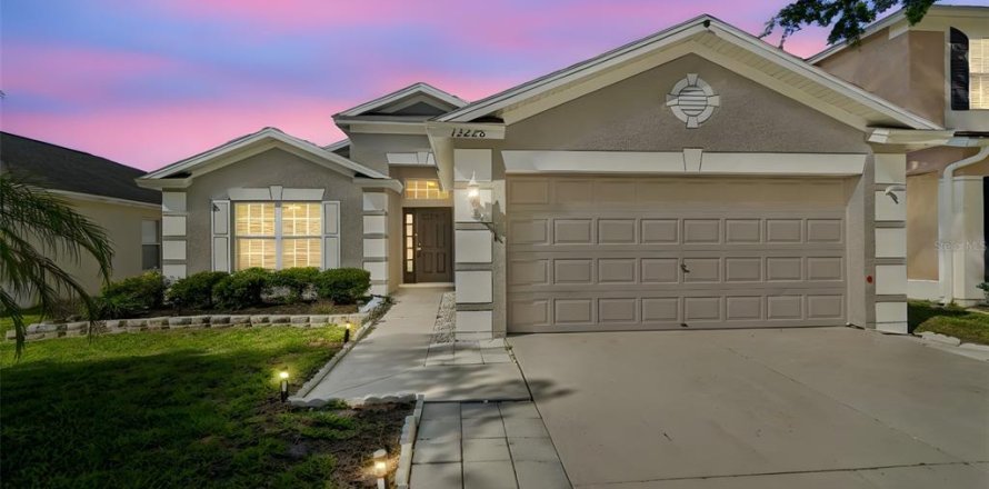 Villa ou maison à Riverview, Floride 4 chambres, 156.54 m2 № 2221935