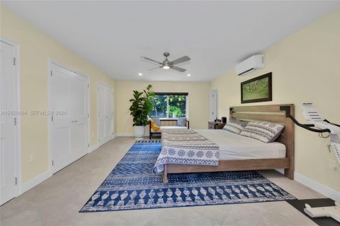 House in Pinecrest, Florida 4 bedrooms, 214.33 sq.m. № 2189418 - photo 11