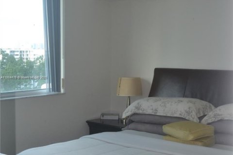 Купить кондоминиум в Майами, Флорида 2 спальни, 79.62м2, № 1868048 - фото 6