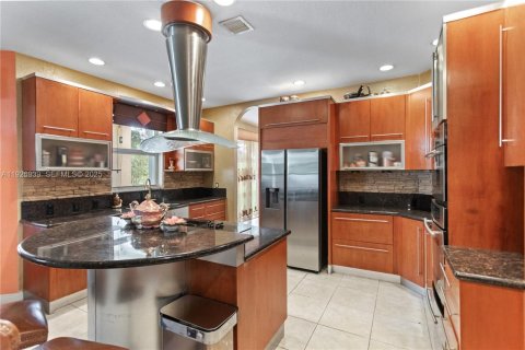 Купить виллу или дом в Мирамар, Флорида 5 спален, 325.25м2, № 1987894 - фото 22