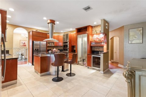 Купить виллу или дом в Мирамар, Флорида 5 спален, 325.25м2, № 1987894 - фото 25