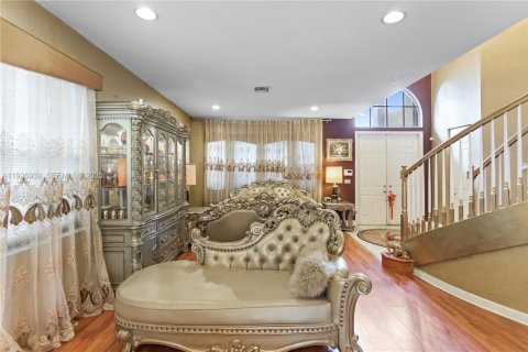 Купить виллу или дом в Мирамар, Флорида 5 спален, 325.25м2, № 1987894 - фото 13