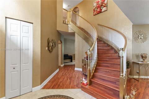 Купить виллу или дом в Мирамар, Флорида 5 спален, 325.25м2, № 1987894 - фото 7