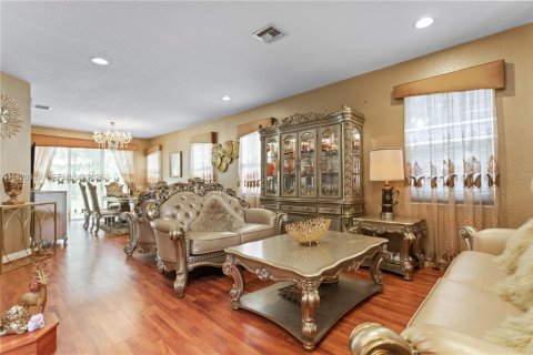 Купить виллу или дом в Мирамар, Флорида 5 спален, 325.25м2, № 1987894 - фото 9