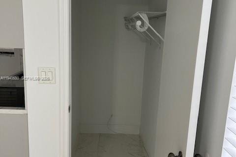 Apartment in Miami, Florida 1 bedroom, 33.91 sq.m. № 1997758 - photo 4