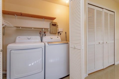 Casa en venta en Orlando, Florida, 3 dormitorios, 189.8 m2 № 1901889 - foto 22