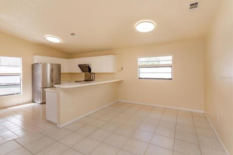 Casa en venta en Orlando, Florida, 3 dormitorios, 189.8 m2 № 1901889 - foto 8