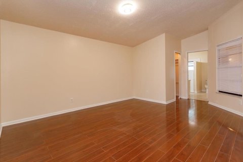 Casa en venta en Orlando, Florida, 3 dormitorios, 189.8 m2 № 1901889 - foto 14