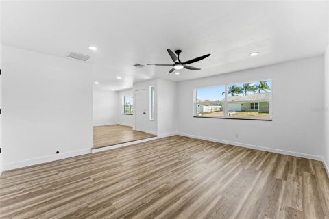 Villa ou maison à vendre à Titusville, Floride: 4 chambres, 167.22 m2 № 2094433 - photo 18