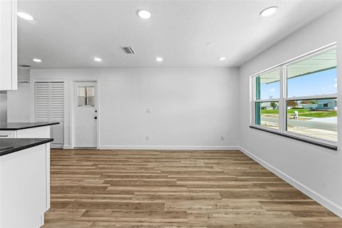 Villa ou maison à vendre à Titusville, Floride: 4 chambres, 167.22 m2 № 2094433 - photo 14