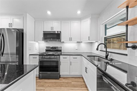 Villa ou maison à vendre à Titusville, Floride: 4 chambres, 167.22 m2 № 2094433 - photo 10
