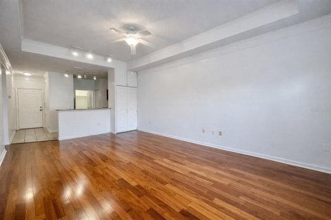 Condo in Tampa, Florida, 1 bedroom  № 2092956 - photo 4