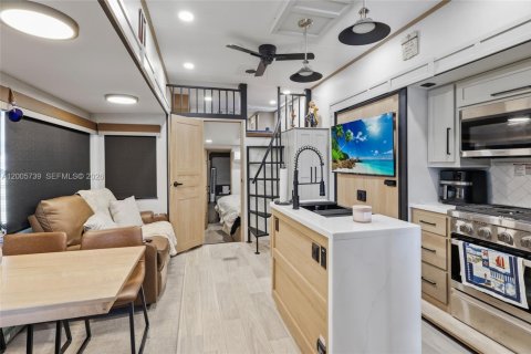 Villa ou maison à vendre à Key Largo, Floride: 4 chambres № 2069660 - photo 9