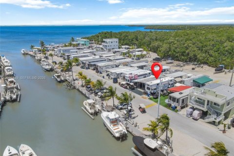 House in Key Largo, Florida 4 bedrooms № 2069660