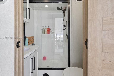 Villa ou maison à vendre à Key Largo, Floride: 4 chambres № 2069660 - photo 8