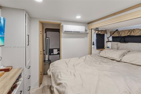 Villa ou maison à vendre à Key Largo, Floride: 4 chambres № 2069660 - photo 13