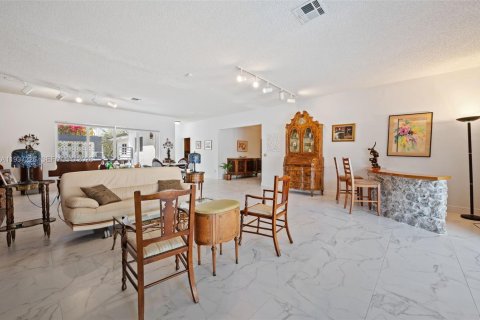 Купить виллу или дом в Майами, Флорида 4 спальни, 255.39м2, № 1997632 - фото 11