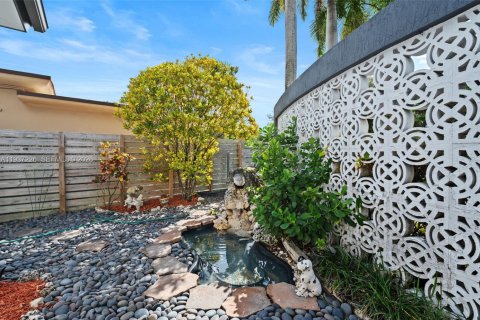 Купить виллу или дом в Майами, Флорида 4 спальни, 255.39м2, № 1997632 - фото 2