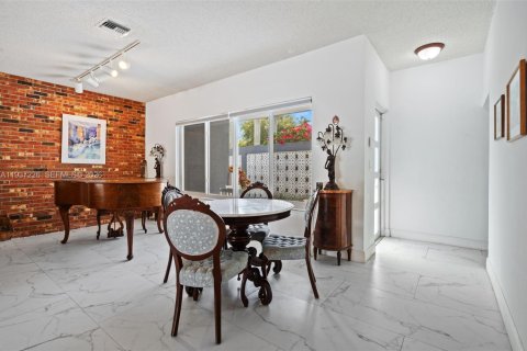 Купить виллу или дом в Майами, Флорида 4 спальни, 255.39м2, № 1997632 - фото 8